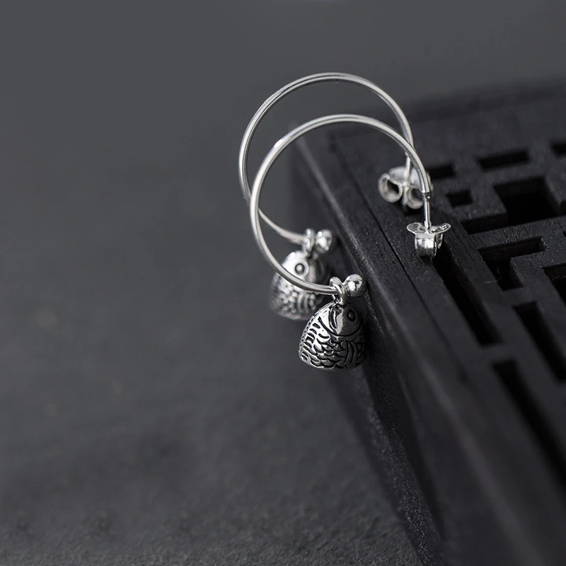 XMD Retro Vintage 925 Sterling Silver Fish Bell Charm Drop Earrings for Women Fashion Silver Jewelry
XMD Retro Vintage 925 Sterling Silver Fish Bell Charm Drop Earrings for Women Fashion Silver Jewelry