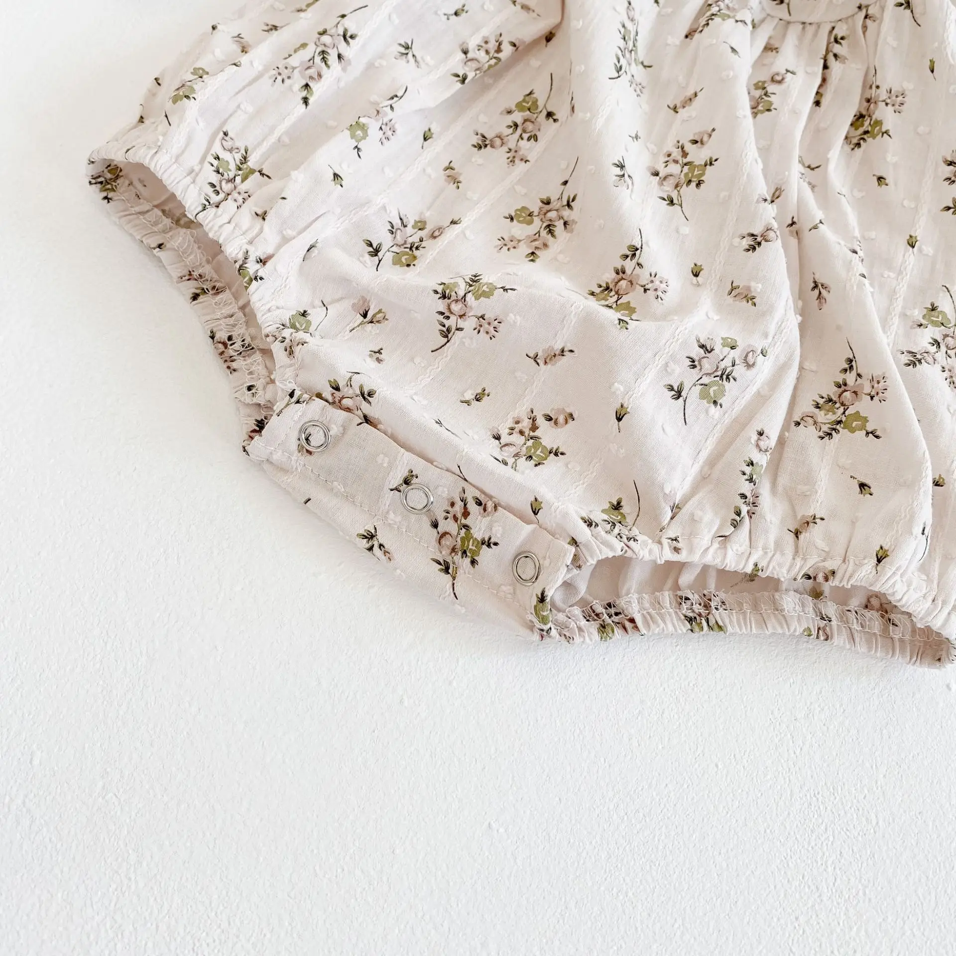 Cute Baby Girls Romper Floral Pattern Cotton Long Sleeve Jumpsuit Outfits 2020 Newborn Infant Clothes
Cute Baby Girls Romper Floral Pattern Cotton Long Sleeve Jumpsuit Outfits 2020 Newborn Infant Clothes