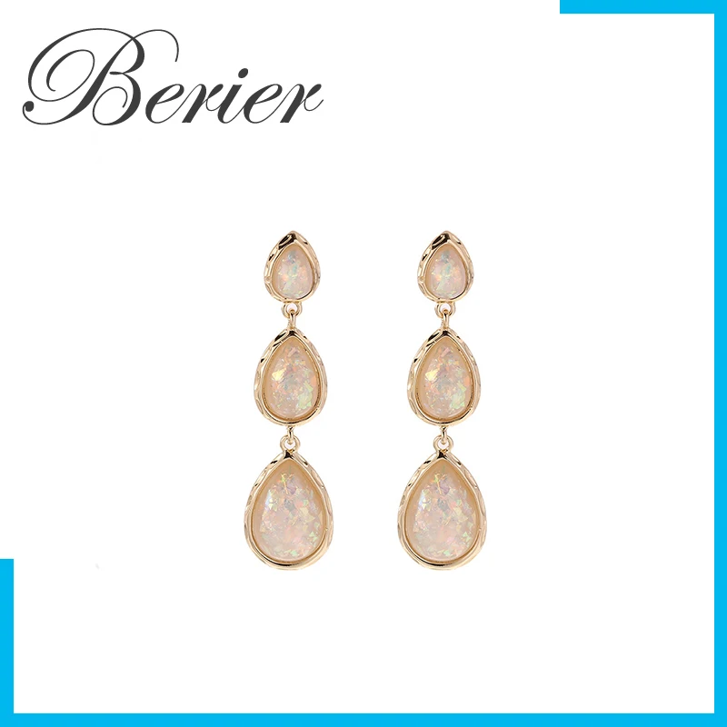 Серьги-кольца женские с жемчугом и кисточками, в богемном стиле 
Серьги-кольца женские с жемчугом и кисточками, в богемном стиле