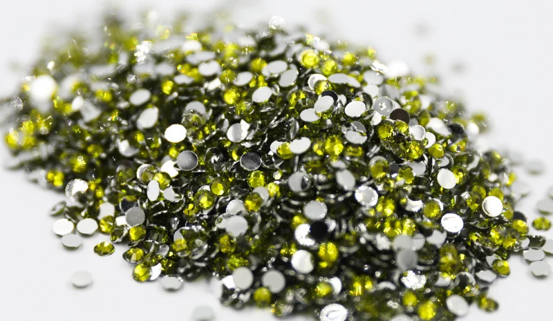 Olivine Color 3~6mm Factory Flatback стразы Resin Non hotfix Rhinestones in Bulk Package Plastic Nail Art Decoration for Garment
Olivine Color 3~6mm Factory Flatback стразы Resin Non hotfix Rhinestones in Bulk Package Plastic Nail Art Decoration for Garment