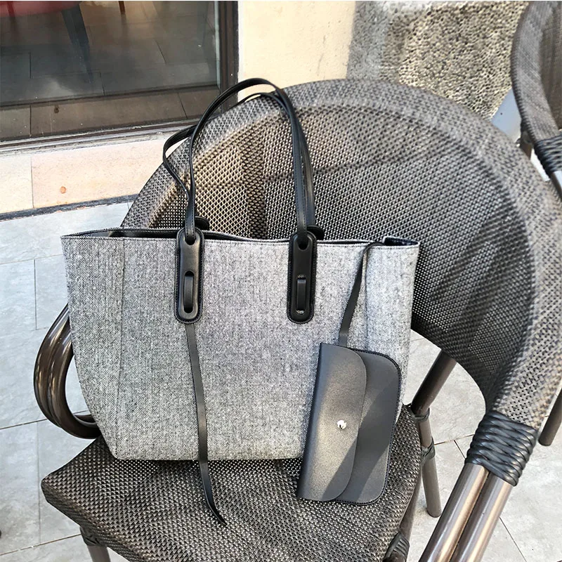 2021 New Woolen Large Capacity One-shoulder Handbag for Women All-match Soft Leather Lightweight Tote Bag Fashionable Purses cc
2021 New Woolen Large Capacity One-shoulder Handbag for Women All-match Soft Leather Lightweight Tote Bag Fashionable Purses cc