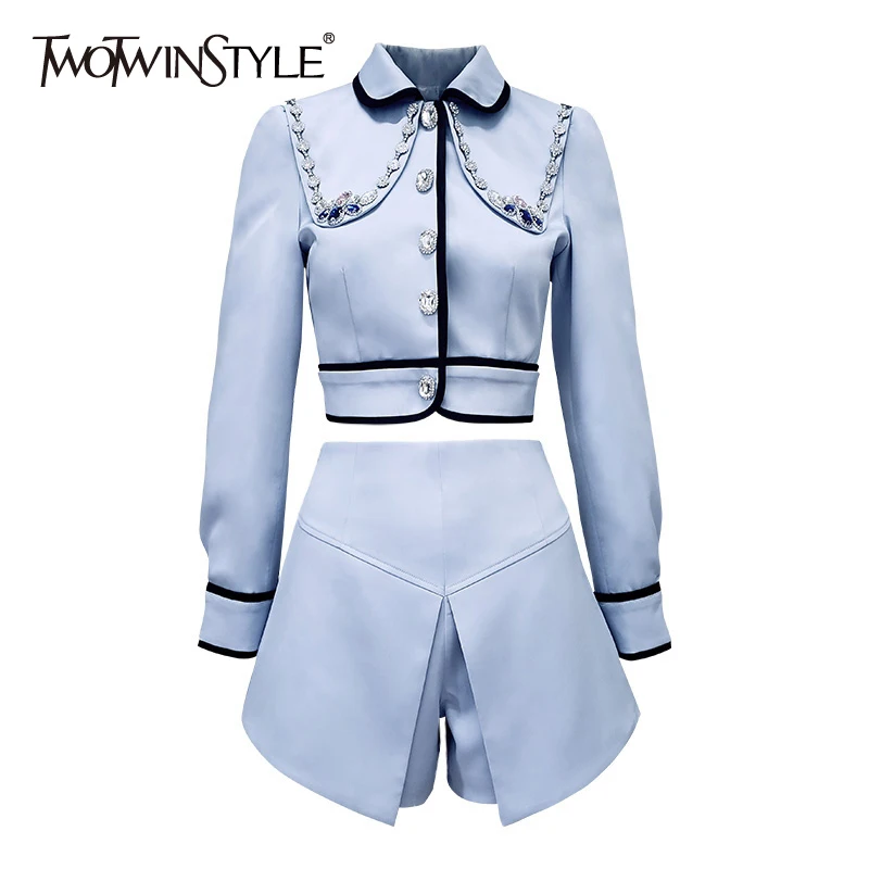 TWOTWINSTYLE Casual Blue Shorts Sets Female Lapel Long Sleeve Patchwork Diamonds Coats High Waist Short Pants Loose Women's Suit
TWOTWINSTYLE Casual Blue Shorts Sets Female Lapel Long Sleeve Patchwork Diamonds Coats High Waist Short Pants Loose Women's Suit