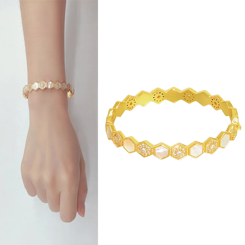 Hand Bracelets for Women Fashion Exaggerated Zircon Jewelry Fashion Charm Luxury Gold Punk Natural Stones Customized Designer
Hand Bracelets for Women Fashion Exaggerated Zircon Jewelry Fashion Charm Luxury Gold Punk Natural Stones Customized Designer
