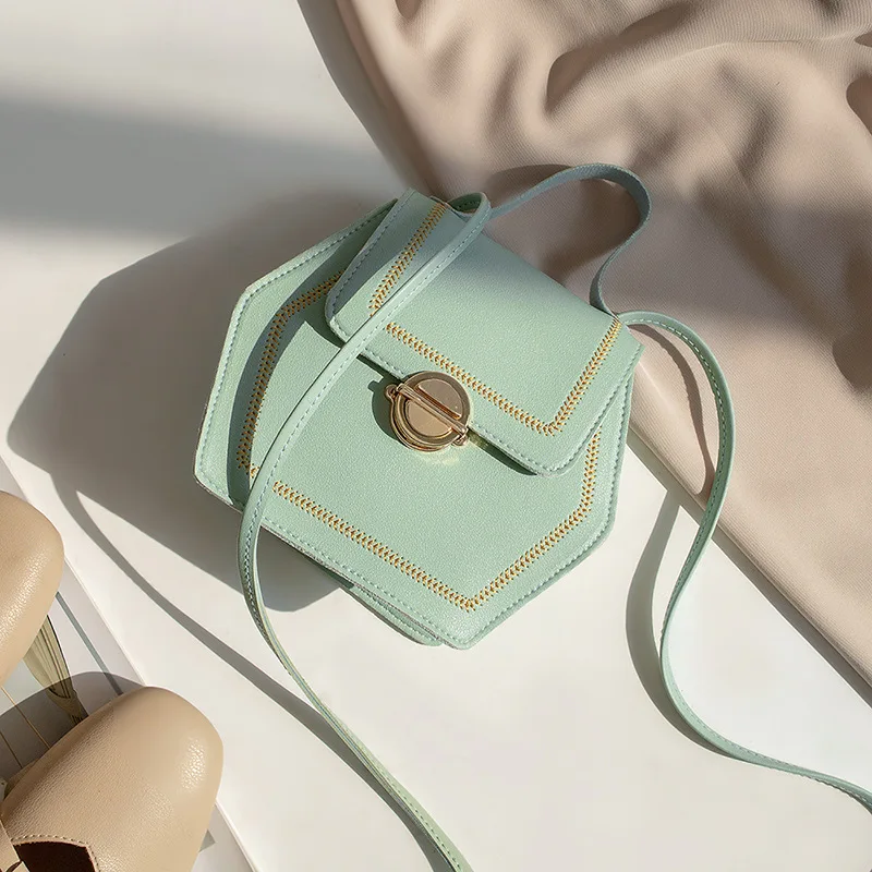 Women's Bag Solid Color Embroidery Square Bag Autumn Fashion PU Leather Bag Girl Packet Ladies Shoulder Bag Female Messenger bag
Women's Bag Solid Color Embroidery Square Bag Autumn Fashion PU Leather Bag Girl Packet Ladies Shoulder Bag Female Messenger bag