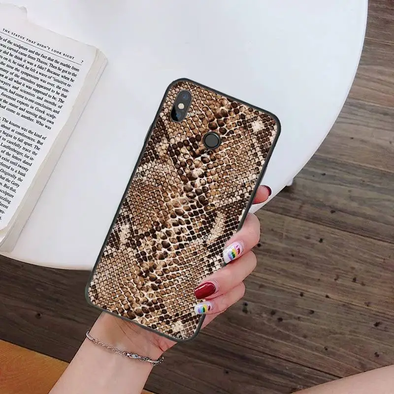 Snake skin luxury article purple Phone Case For Xiaomi Redmi 7 9t 9se k20 mi8 max3 lite 9 note 8 9s 10 pro Soft Silicone Shell
Snake skin luxury article purple Phone Case For Xiaomi Redmi 7 9t 9se k20 mi8 max3 lite 9 note 8 9s 10 pro Soft Silicone Shell