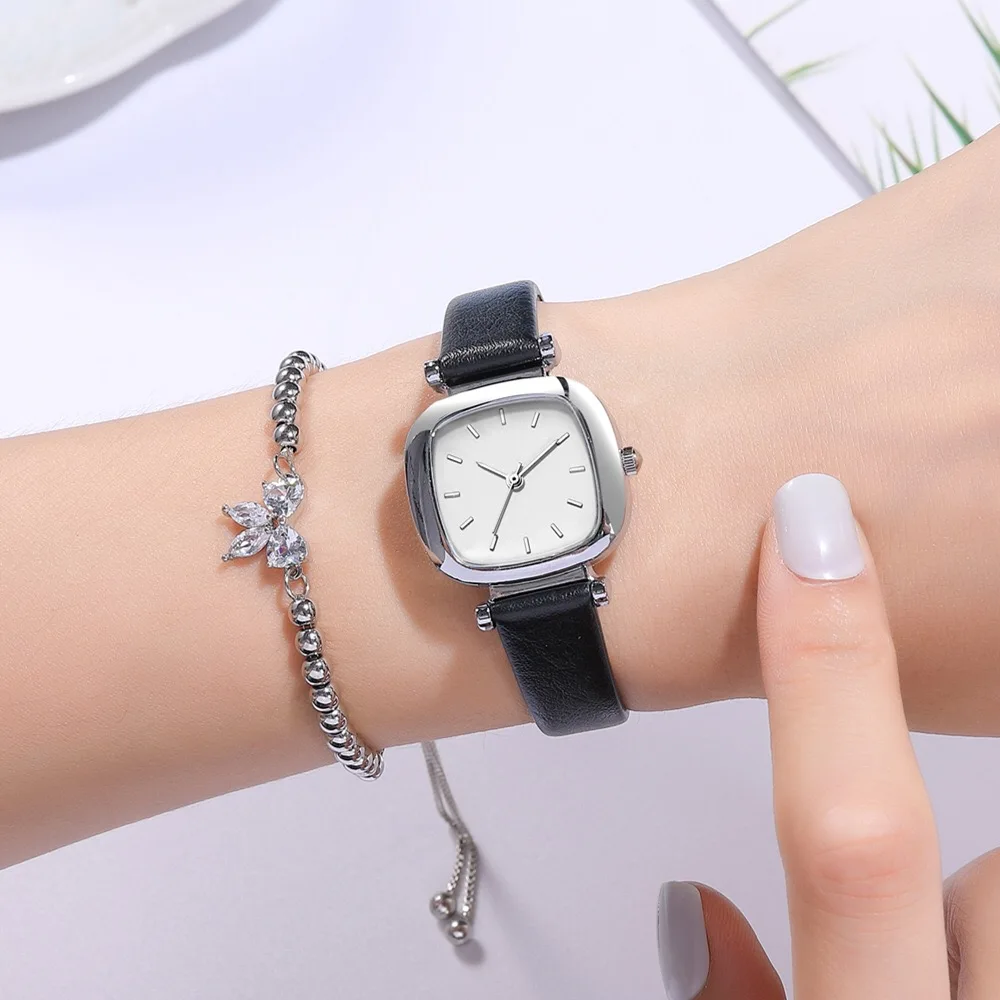 

New simplicity Square Dial Creative Watches For Women Fashion Bracelet Quartz Clock Ladies Wrist Watch 2021 Relogio Feminino
