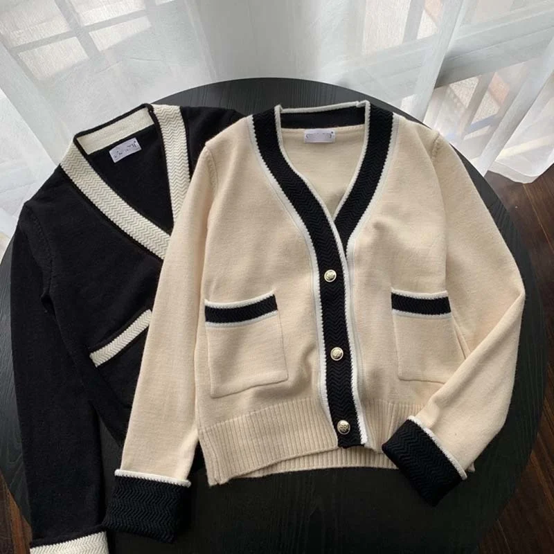 Зимние свитера для женщин 2021 винтажный вязаный кардиган с v-образным вырезом свитер женский полосатый свободный плотный шерстяной кроп-топ ...
Зимние свитера для женщин 2021 винтажный вязаный кардиган с v-образным вырезом свитер женский полосатый свободный плотный шерстяной кроп-топ ...