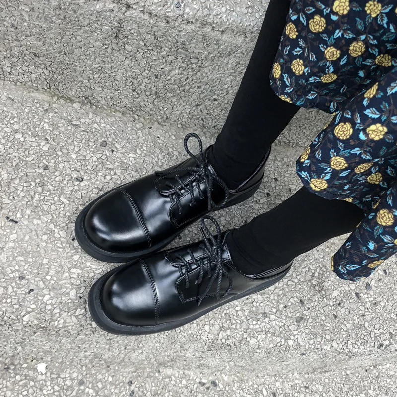 Новинка; Сезон весна-осень; Кожаная обувь в британском стиле; Женская универсальная обувь на шнуровке с круглым носком в стиле ретро; Женская обувь на толстом каблуке
Новинка; Сезон весна-осень; Кожаная обувь в британском стиле; Женская универсальная обувь на шнуровке с круглым носком в стиле ретро; Женская обувь на толстом каблуке