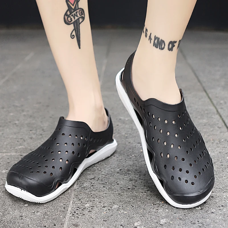 New Men Slip On Beach Sandals 2020 Summer Mens Jelly Shoes Outdoor Casual Comfortable Hole Shoe High Quality
New Men Slip On Beach Sandals 2020 Summer Mens Jelly Shoes Outdoor Casual Comfortable Hole Shoe High Quality