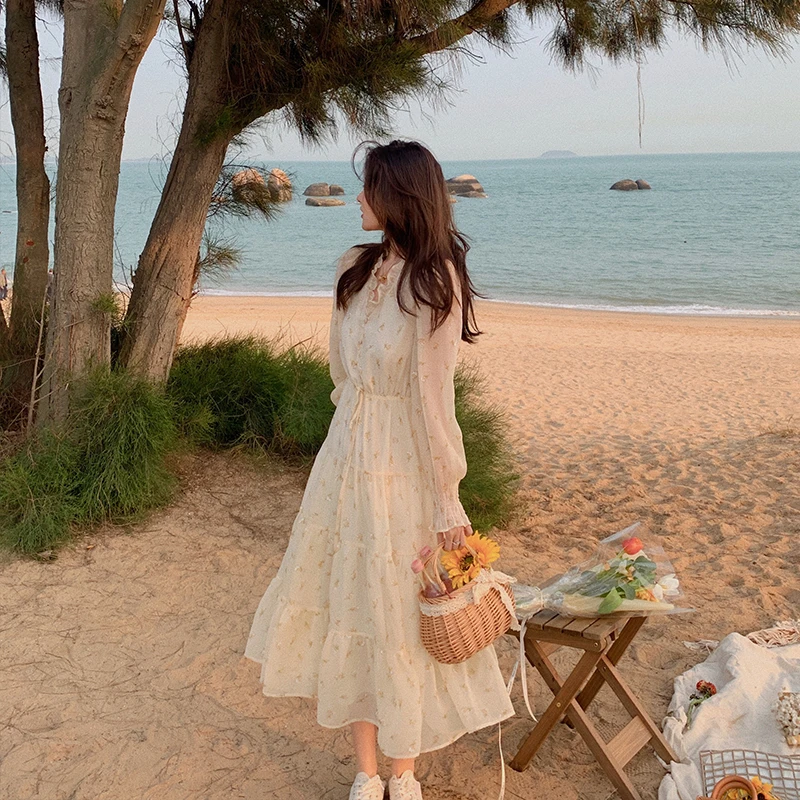 V-neck Elegant Sweet Dress Women Long Sleeve Chiffon Floral Dress Party Beach Dress For Females Korean Style 2021 Summer
V-neck Elegant Sweet Dress Women Long Sleeve Chiffon Floral Dress Party Beach Dress For Females Korean Style 2021 Summer