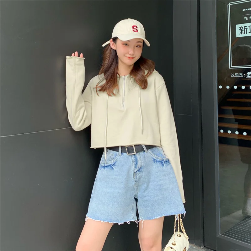 Женский Осенний короткий свитер на молнии в Корейском стиле с капюшоном
Женский Осенний короткий свитер на молнии в Корейском стиле с капюшоном