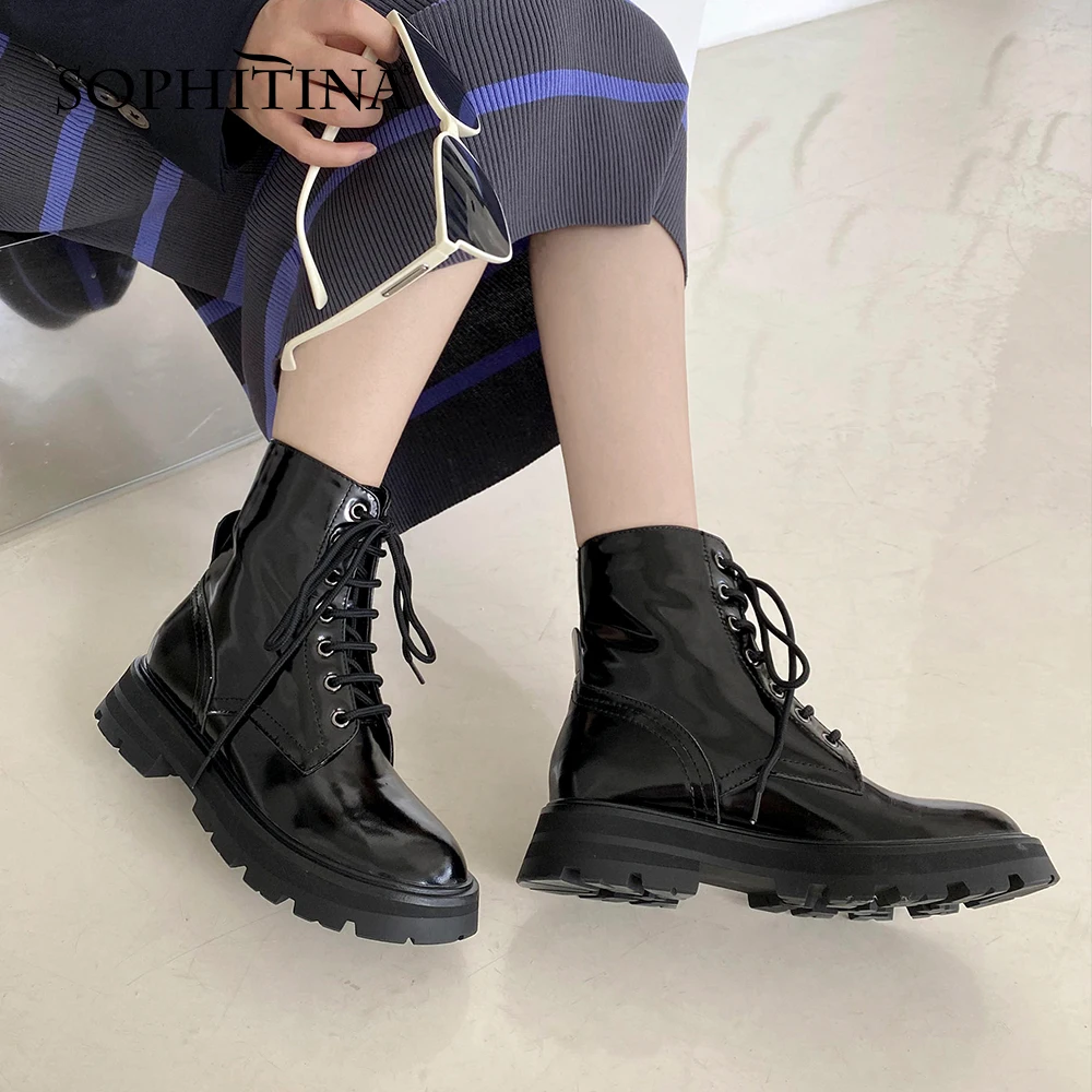 SOPHITINA Casual Women's Casual Boots Lace-Up Short Plush Leather Spring and Autumn New Fashion Cross Strap TPR Lady Boots HO37
SOPHITINA Casual Women's Casual Boots Lace-Up Short Plush Leather Spring and Autumn New Fashion Cross Strap TPR Lady Boots HO37