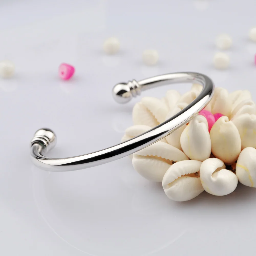 New Design Fashion Jewelry 925 Silver Smooth Bracelet For Women Summer Style Party Wedding Jewelry Lover Gift
New Design Fashion Jewelry 925 Silver Smooth Bracelet For Women Summer Style Party Wedding Jewelry Lover Gift