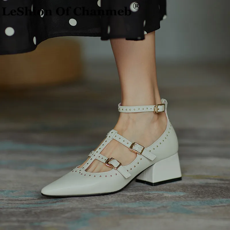 Big Size 43 Women Punk Rivets Studs Mary Janes Cow Leather Shoes Woman Buckled T-Strap Ankle Pumps Block Thick Heels Shoes Lady
Big Size 43 Women Punk Rivets Studs Mary Janes Cow Leather Shoes Woman Buckled T-Strap Ankle Pumps Block Thick Heels Shoes Lady