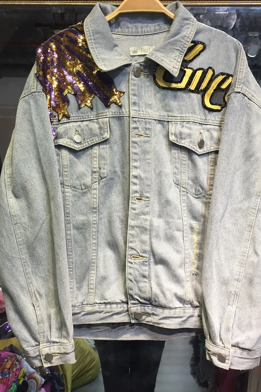 Thailand Europe station street fashion 2019 autumn and winter new cartoon letter heavy work sequins loose denim jacket
Thailand Europe station street fashion 2019 autumn and winter new cartoon letter heavy work sequins loose denim jacket