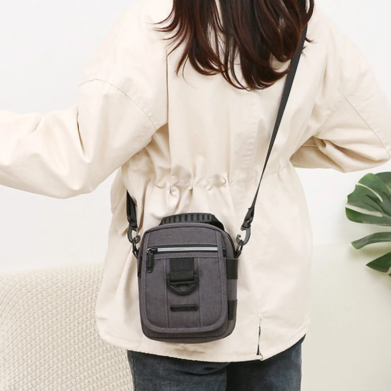Oxford Men Bag Shoulder Bag Shoulder Bag Casual Business Bag Nylon Diagonal Backpack Small Shoulder Bags Mobile Phone Bags
Oxford Men Bag Shoulder Bag Shoulder Bag Casual Business Bag Nylon Diagonal Backpack Small Shoulder Bags Mobile Phone Bags