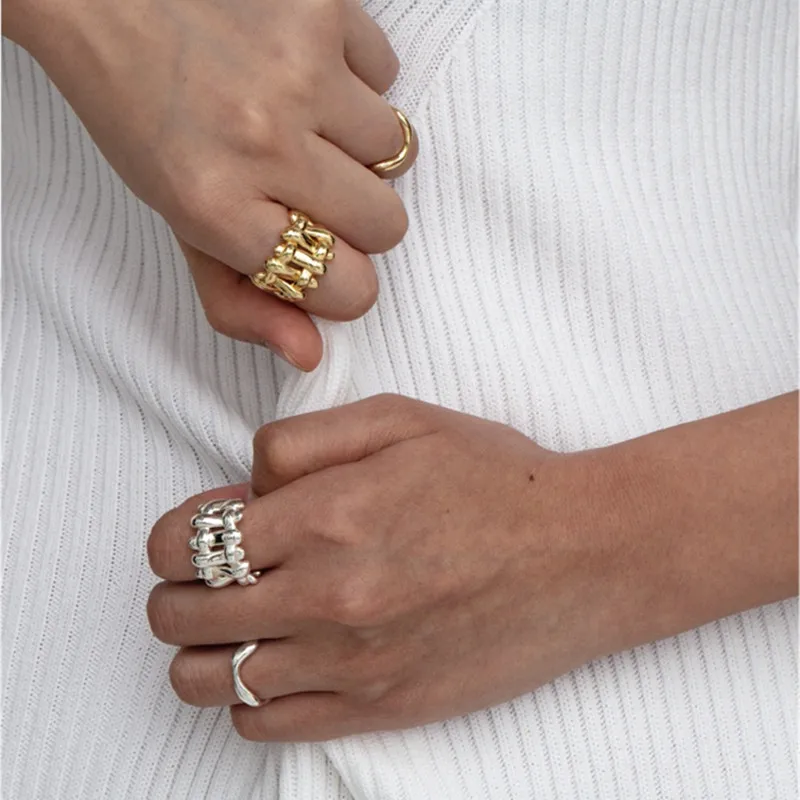 2 шт./компл. минималистичные плетеные металлические кольца, геометрические нестандартные волнистые винтажные кольца золотого и серебряног...
2 шт./компл. минималистичные плетеные металлические кольца, геометрические нестандартные волнистые винтажные кольца золотого и серебряног...