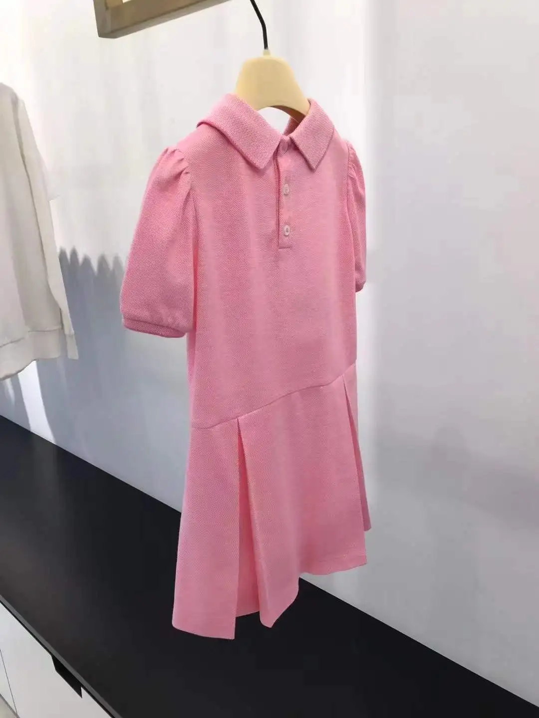 2022 summer new girls' embroidered cherry pink short sleeved Princess Dress Girls' College style Polo skirt Sports Top
2022 summer new girls' embroidered cherry pink short sleeved Princess Dress Girls' College style Polo skirt Sports Top