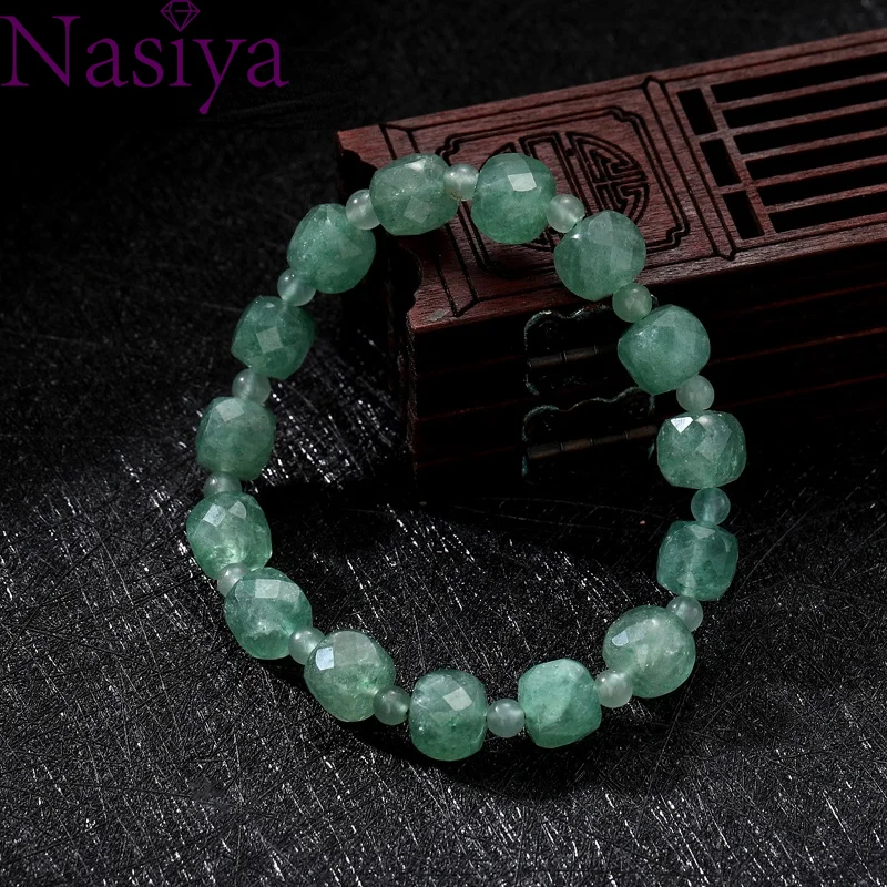 Green Strawberry Quartz Beaded Bracelets for Women Luxury Vintage Bangles Crystals Fine Jewelry Gift Charm Bracelet Wholesale
Green Strawberry Quartz Beaded Bracelets for Women Luxury Vintage Bangles Crystals Fine Jewelry Gift Charm Bracelet Wholesale