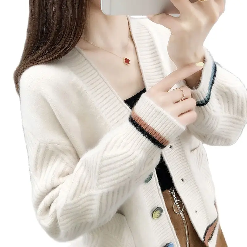 Lazy Wind Thick Line Knitted Cardigan Women's Sweater 2021 Spring and Autumn New Short Style Foreign Style Loose Coat
Lazy Wind Thick Line Knitted Cardigan Women's Sweater 2021 Spring and Autumn New Short Style Foreign Style Loose Coat