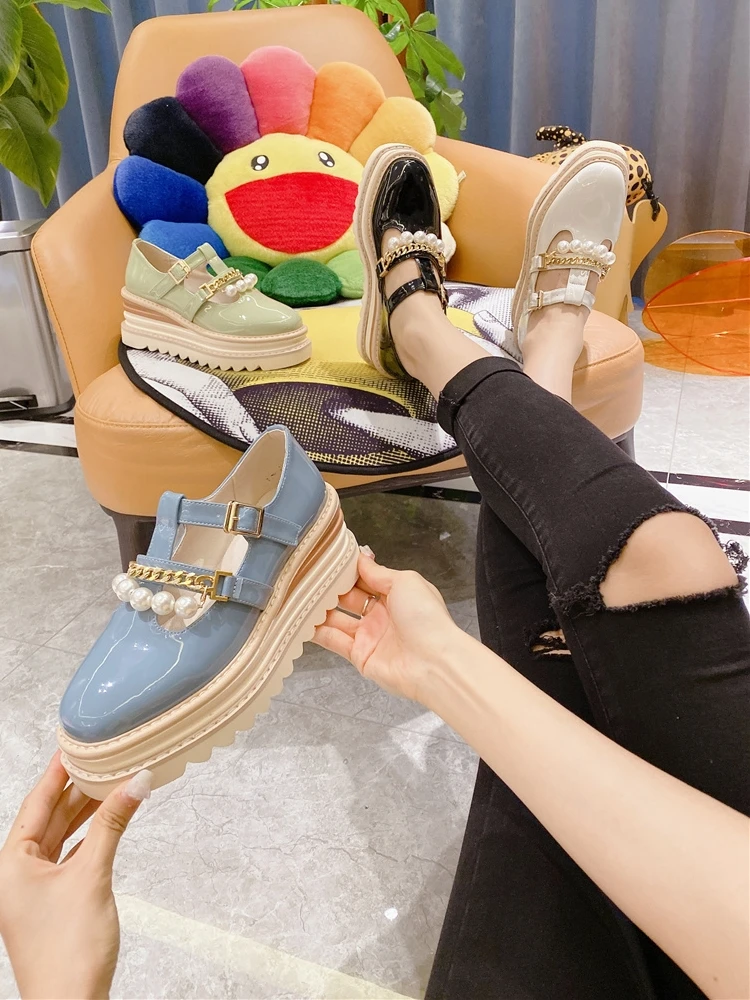 One Word Buckle Mary Jane Women's Shoes Spring And Autumn New Fashion All-Match Square Toe Platform Small Leather Shoes
One Word Buckle Mary Jane Women's Shoes Spring And Autumn New Fashion All-Match Square Toe Platform Small Leather Shoes