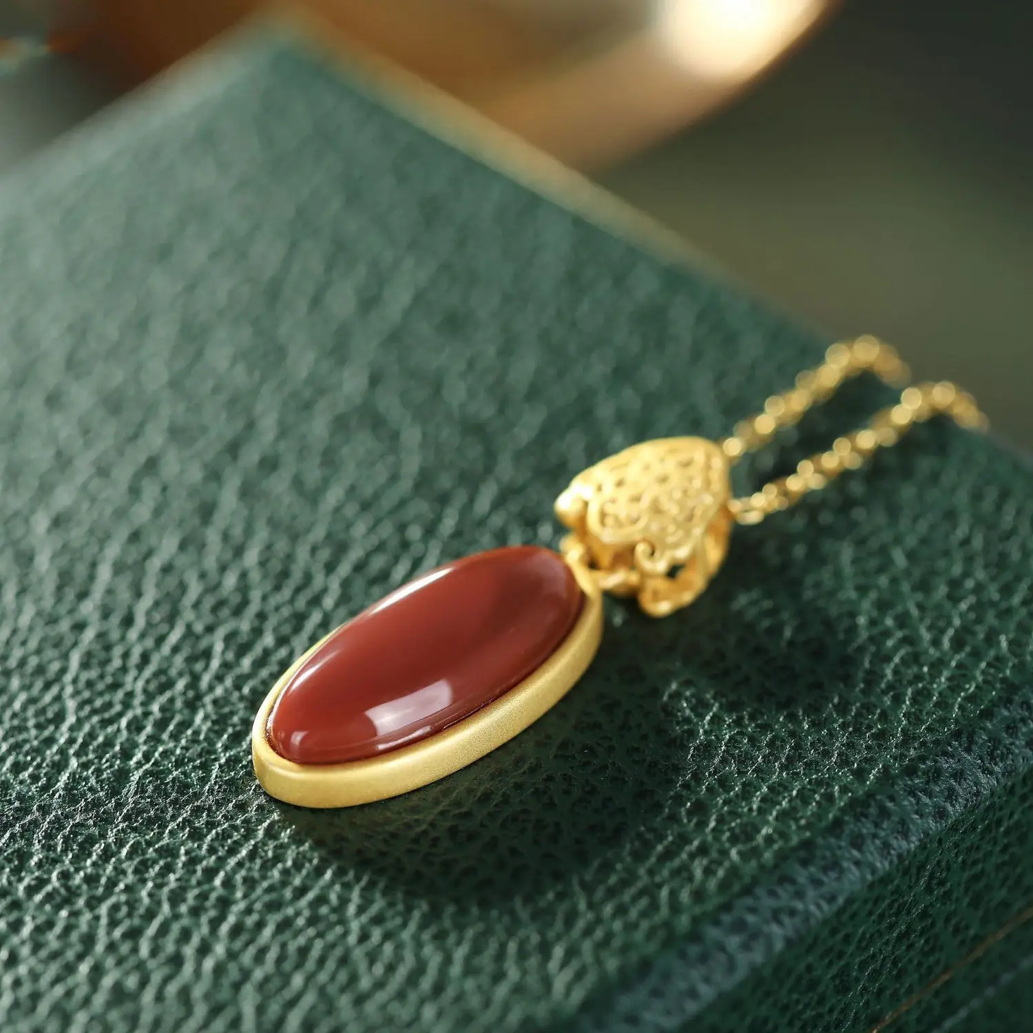 Ожерелье-подвеска из натурального эмалированного фарфора Hotan в китайском стиле |