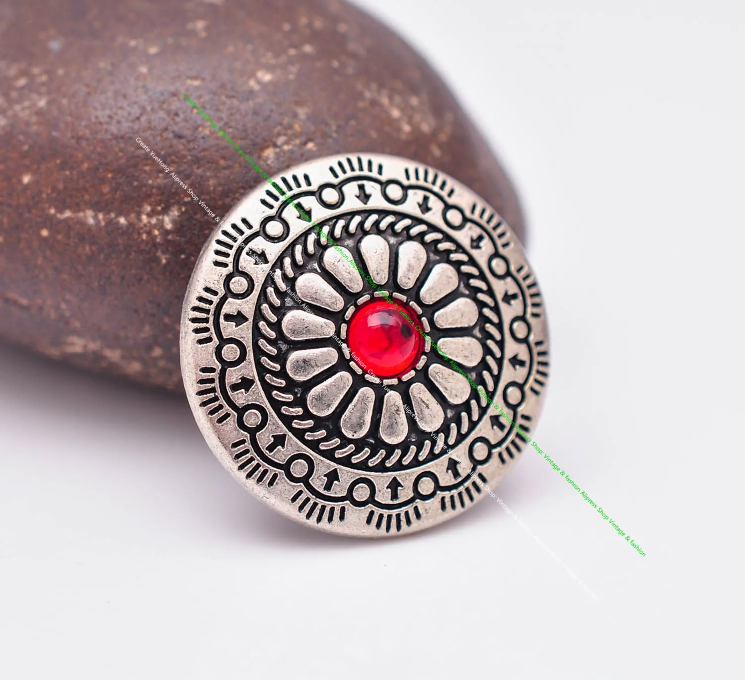 10pcs 30mm Antique American Southeast Floral Leathercraft Belt Accessories Red Crystal Rhinestone Bead Leather Concho Screwback
10pcs 30mm Antique American Southeast Floral Leathercraft Belt Accessories Red Crystal Rhinestone Bead Leather Concho Screwback