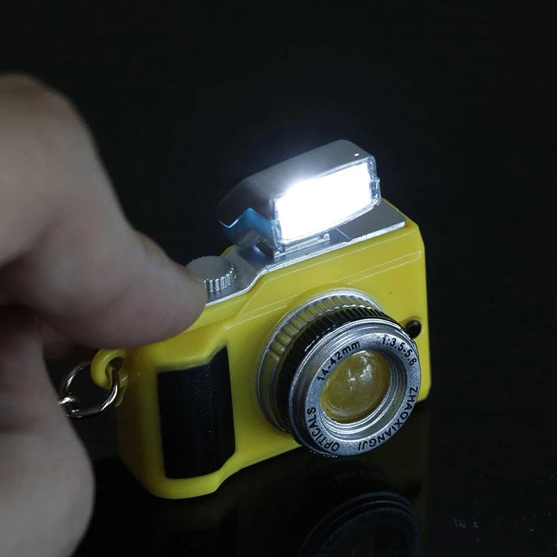 Kids Luminous LED Camera Flashing Toys for Digital Camera Keychain Sound Flash light Pendant Bag Accessories Children Toy
Kids Luminous LED Camera Flashing Toys for Digital Camera Keychain Sound Flash light Pendant Bag Accessories Children Toy