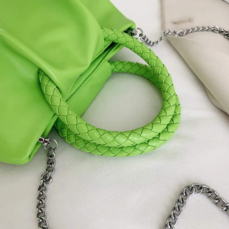 Pleated Clound Mini Bag Designer Luxury Knitting Handle Ladie Purses and Handbags 2021 Fashion Women Tote Shoulder Crossbody Bag
Pleated Clound Mini Bag Designer Luxury Knitting Handle Ladie Purses and Handbags 2021 Fashion Women Tote Shoulder Crossbody Bag