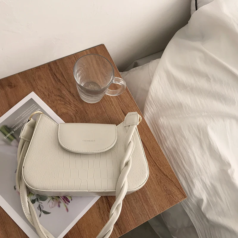 Fashion Women Crossbody Bag PU Leather Small Flap Messenger Bag for Ladies Sling Bag Mobile Phone Wallet Handbags Bolsa
Fashion Women Crossbody Bag PU Leather Small Flap Messenger Bag for Ladies Sling Bag Mobile Phone Wallet Handbags Bolsa