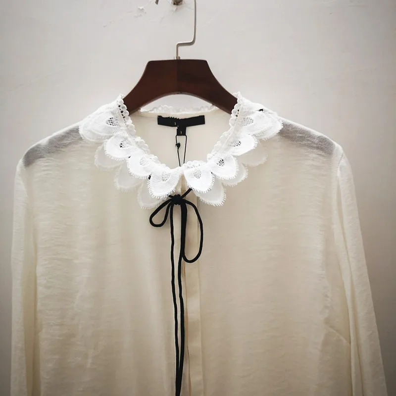 20Autumn And Winter New Fashion Small Fresh Lace Tie Women's Shirt All Match Simple Jacket Pure Color Long Sleeved Sweet TopC052
20Autumn And Winter New Fashion Small Fresh Lace Tie Women's Shirt All Match Simple Jacket Pure Color Long Sleeved Sweet TopC052