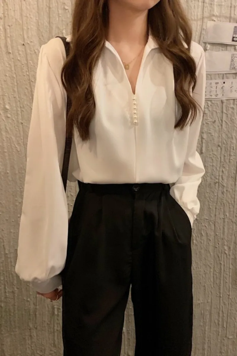 Autumn new Korean fashion foreign temperament design sense of minority upper garment loose and versatile Long Sleeve Shirt
Autumn new Korean fashion foreign temperament design sense of minority upper garment loose and versatile Long Sleeve Shirt