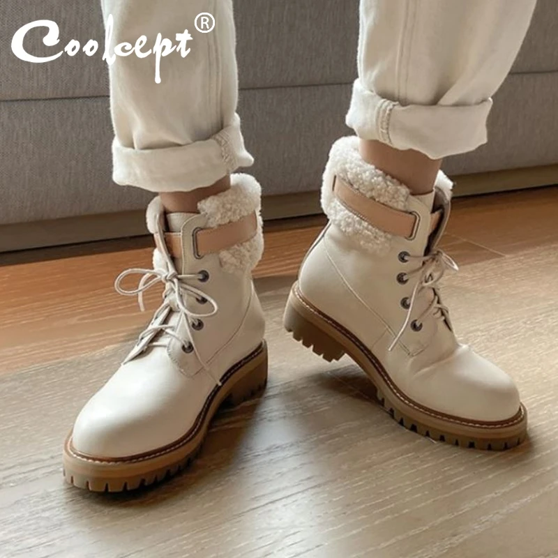 Coolcept Real Leather Women Short Boots Fashion Platform Warm Fur Plush Winter Shoes Woman Cross Strap Lady Footwear Size 34-39
Coolcept Real Leather Women Short Boots Fashion Platform Warm Fur Plush Winter Shoes Woman Cross Strap Lady Footwear Size 34-39