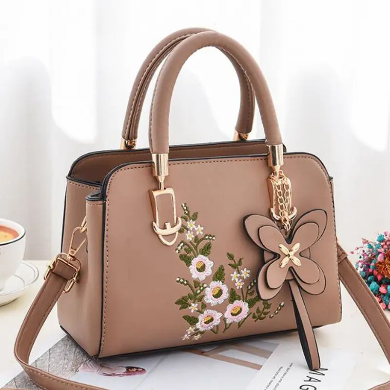 Small fresh embroidered small square bag 2021 new fashion women handbag casual one-shoulder bags diagonal female bag women
Small fresh embroidered small square bag 2021 new fashion women handbag casual one-shoulder bags diagonal female bag women