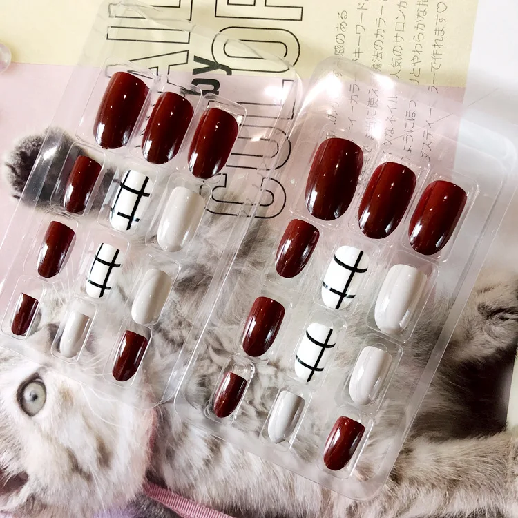 24 pcs Wine Red White Press On Fake Nails With Black Stripe Designs Full Cover False Nail Tips Acrylic Faux Ongles For Office
24 pcs Wine Red White Press On Fake Nails With Black Stripe Designs Full Cover False Nail Tips Acrylic Faux Ongles For Office