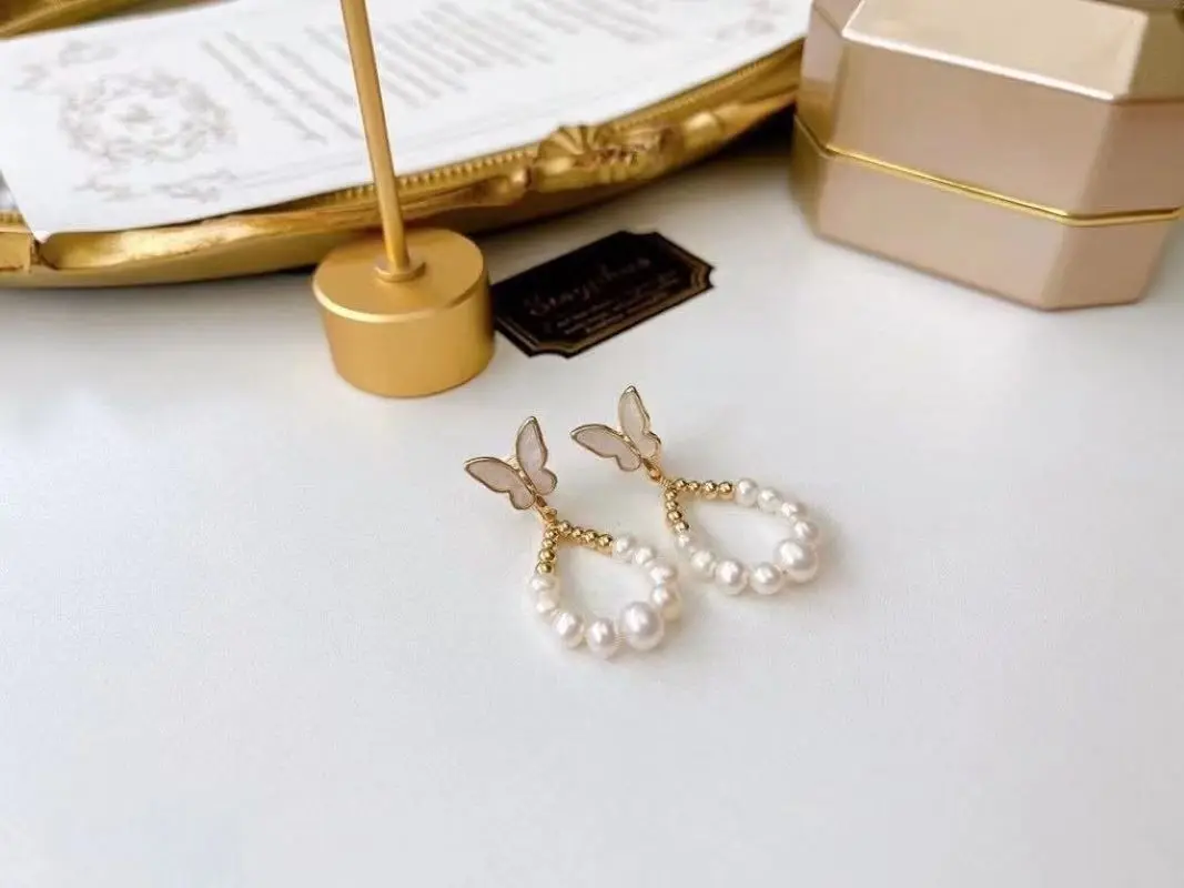 Fine Butterfly Ear Clips Without Hole Party Jewelry Gift Earrings For Teen Cute Tassel Freshwater Pearl Earrings
Fine Butterfly Ear Clips Without Hole Party Jewelry Gift Earrings For Teen Cute Tassel Freshwater Pearl Earrings
