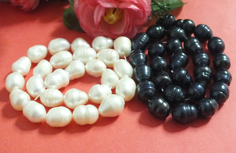 2 shares /lot 12-13MM, white/black Large Freshwater Pearl Loose Beads (100% real pearl)-Note/defects 15 inch
2 shares /lot 12-13MM, white/black Large Freshwater Pearl Loose Beads (100% real pearl)-Note/defects 15 inch