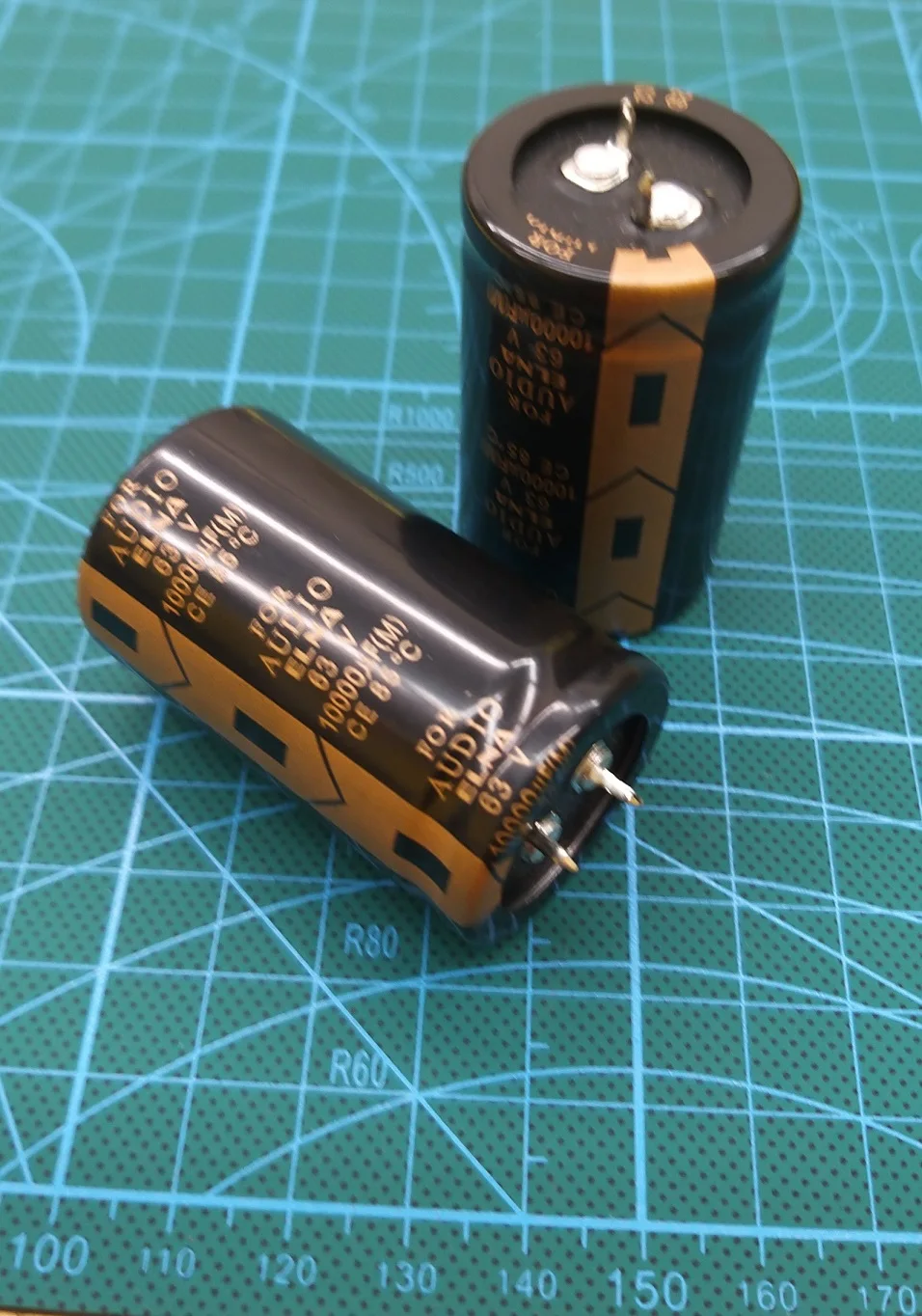 1 Pair ELNA FOR AUDIO 10000uF 63V Audio Fever Audio Electrolytic Capacitor DIY Amplifier Capacitance In-line
1 Pair ELNA FOR AUDIO 10000uF 63V Audio Fever Audio Electrolytic Capacitor DIY Amplifier Capacitance In-line