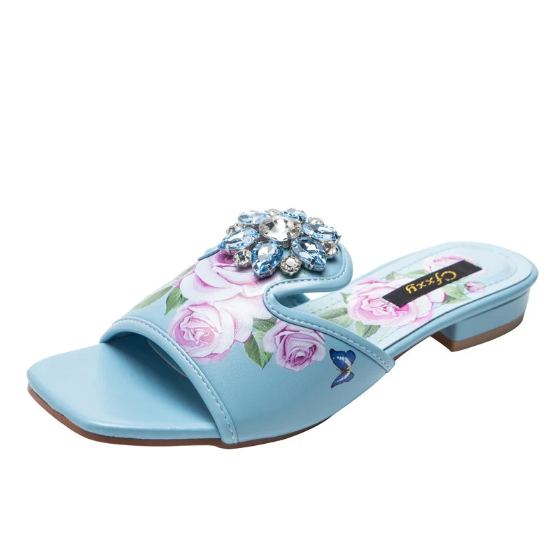 Summer Sandals New Flat Designer Flowers Rhinestone Slippers Casual Fashion High Heels Women Shoes Sandals Women 2021 Large Size
Summer Sandals New Flat Designer Flowers Rhinestone Slippers Casual Fashion High Heels Women Shoes Sandals Women 2021 Large Size