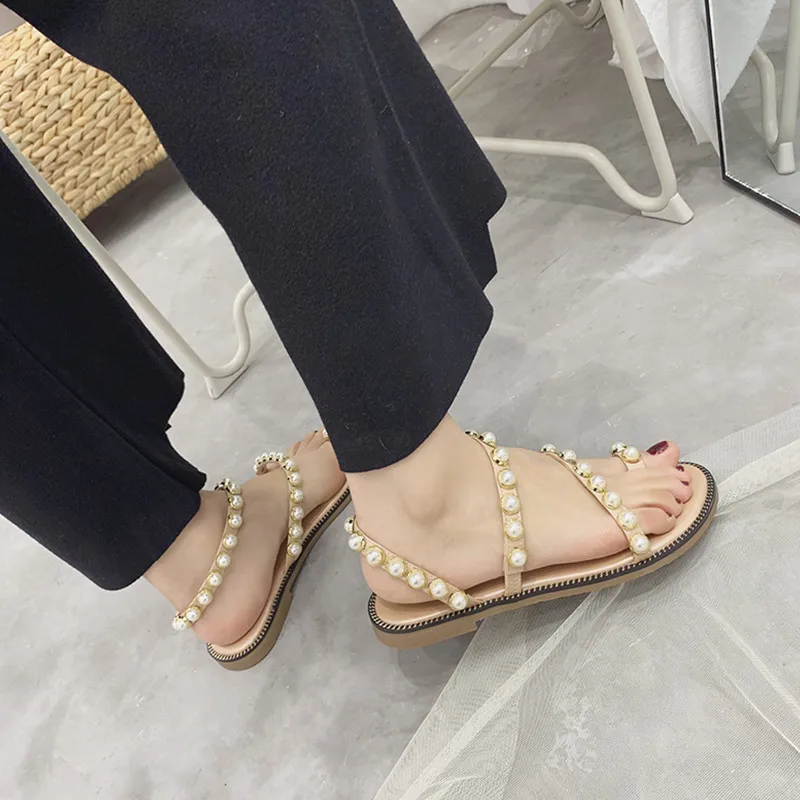 Shoes Women Slippers Flat Pantofle Shale Female Beach Luxury Slides Rubber Flip Flops Low String Bead Soft 2021 Sabot Designer
Shoes Women Slippers Flat Pantofle Shale Female Beach Luxury Slides Rubber Flip Flops Low String Bead Soft 2021 Sabot Designer