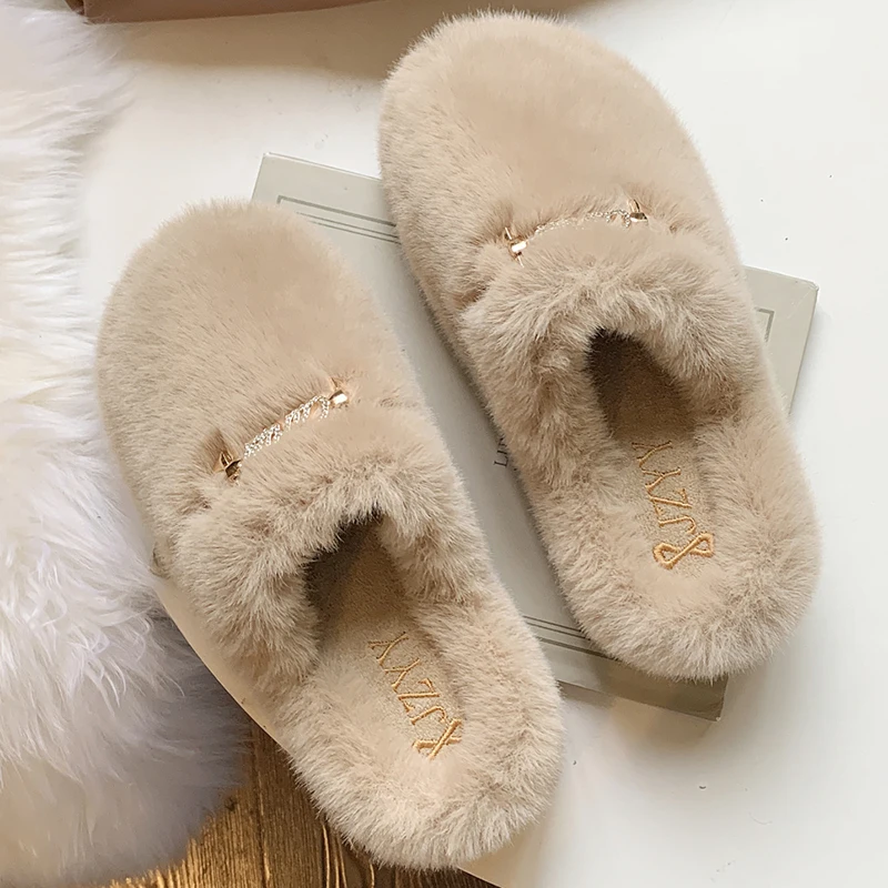 Sexy Women Metal Decoration Fur Slippers Plush Soft Luxurious Indoor Cotton Slippers Winter Solid Warm Home Slippers for Ladies
Sexy Women Metal Decoration Fur Slippers Plush Soft Luxurious Indoor Cotton Slippers Winter Solid Warm Home Slippers for Ladies