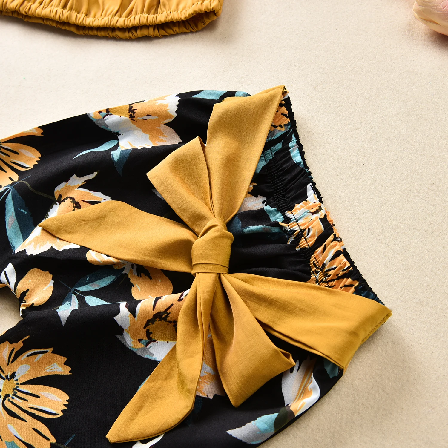 2pcs Summer Infant Baby Girls Clothes Sets Off Shoulder Shirts Tops Bowknot Floral Pants 2pcs Girls Clothes
2pcs Summer Infant Baby Girls Clothes Sets Off Shoulder Shirts Tops Bowknot Floral Pants 2pcs Girls Clothes