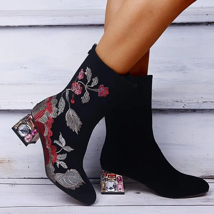 Rhinestone High Heels Female Plus Size Chelsea Boots Prom Dancing Shoes Woman Cow Suede Women Embroider Ankle Boots
Rhinestone High Heels Female Plus Size Chelsea Boots Prom Dancing Shoes Woman Cow Suede Women Embroider Ankle Boots