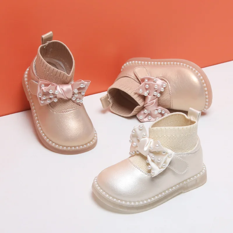 Toddler Shoes Girls 1-3 Years Old Shoes Autumn Winter New Children Boots Princess Shoes Small Leather Shoes Pink Beige Color
Toddler Shoes Girls 1-3 Years Old Shoes Autumn Winter New Children Boots Princess Shoes Small Leather Shoes Pink Beige Color