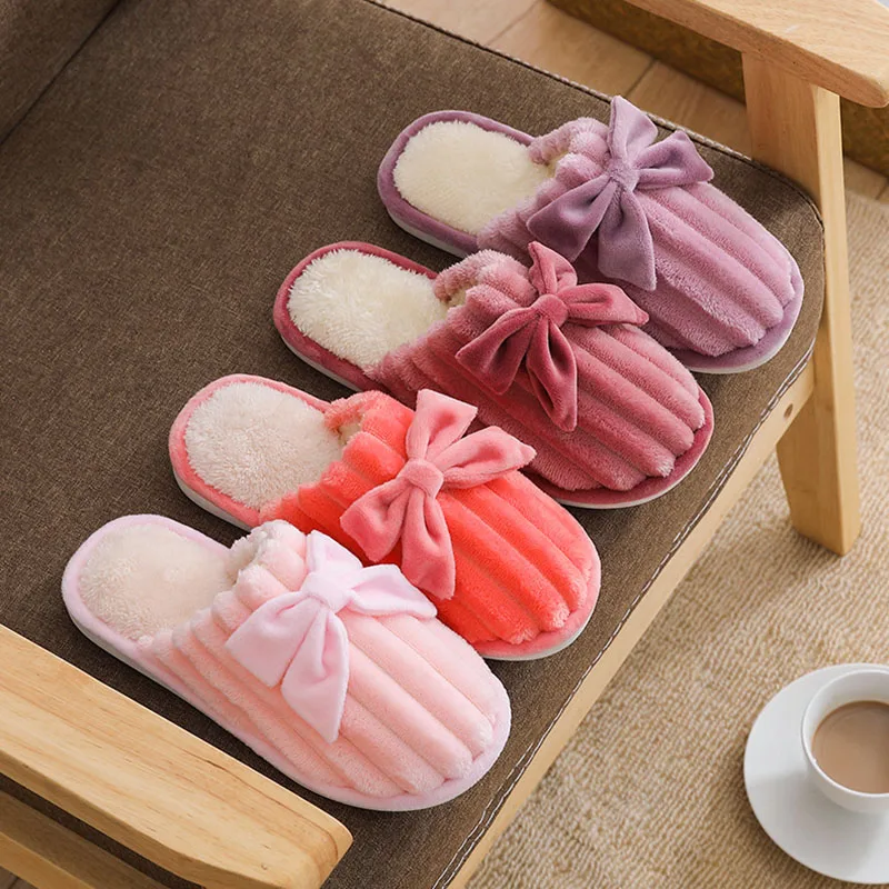 2021 New Home Cotton Slippers Non-slip Soft Bottom Warm Slippers Couple Plush Sewing Shoe Covers Toe Bow Slippers
2021 New Home Cotton Slippers Non-slip Soft Bottom Warm Slippers Couple Plush Sewing Shoe Covers Toe Bow Slippers