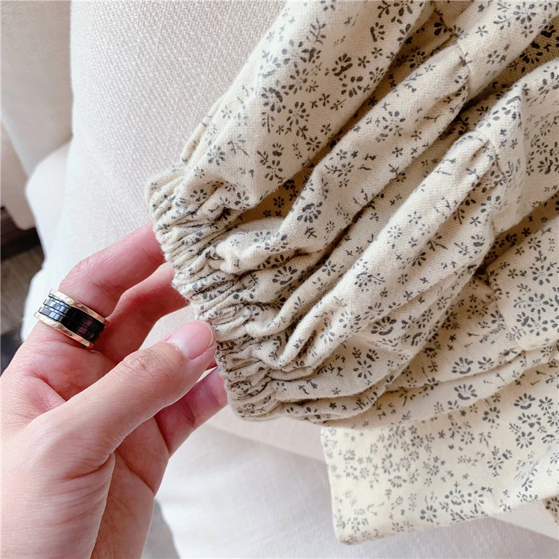 New 2020 Spring Autumn Korean Baby Girls Bubble Sleeve Shirts Children Children's Shirts Baby Girls Floral Long Sleeve Shirt
New 2020 Spring Autumn Korean Baby Girls Bubble Sleeve Shirts Children Children's Shirts Baby Girls Floral Long Sleeve Shirt