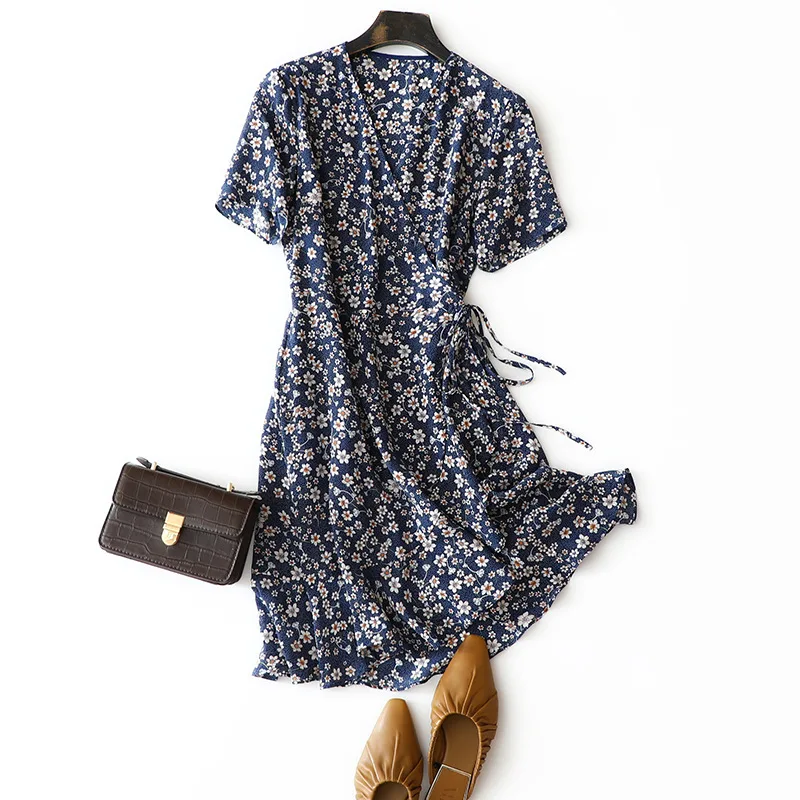25mm 100% silk European floral print v neck dress women Lacing short sleeve summer relax trendy clothing
25mm 100% silk European floral print v neck dress women Lacing short sleeve summer relax trendy clothing