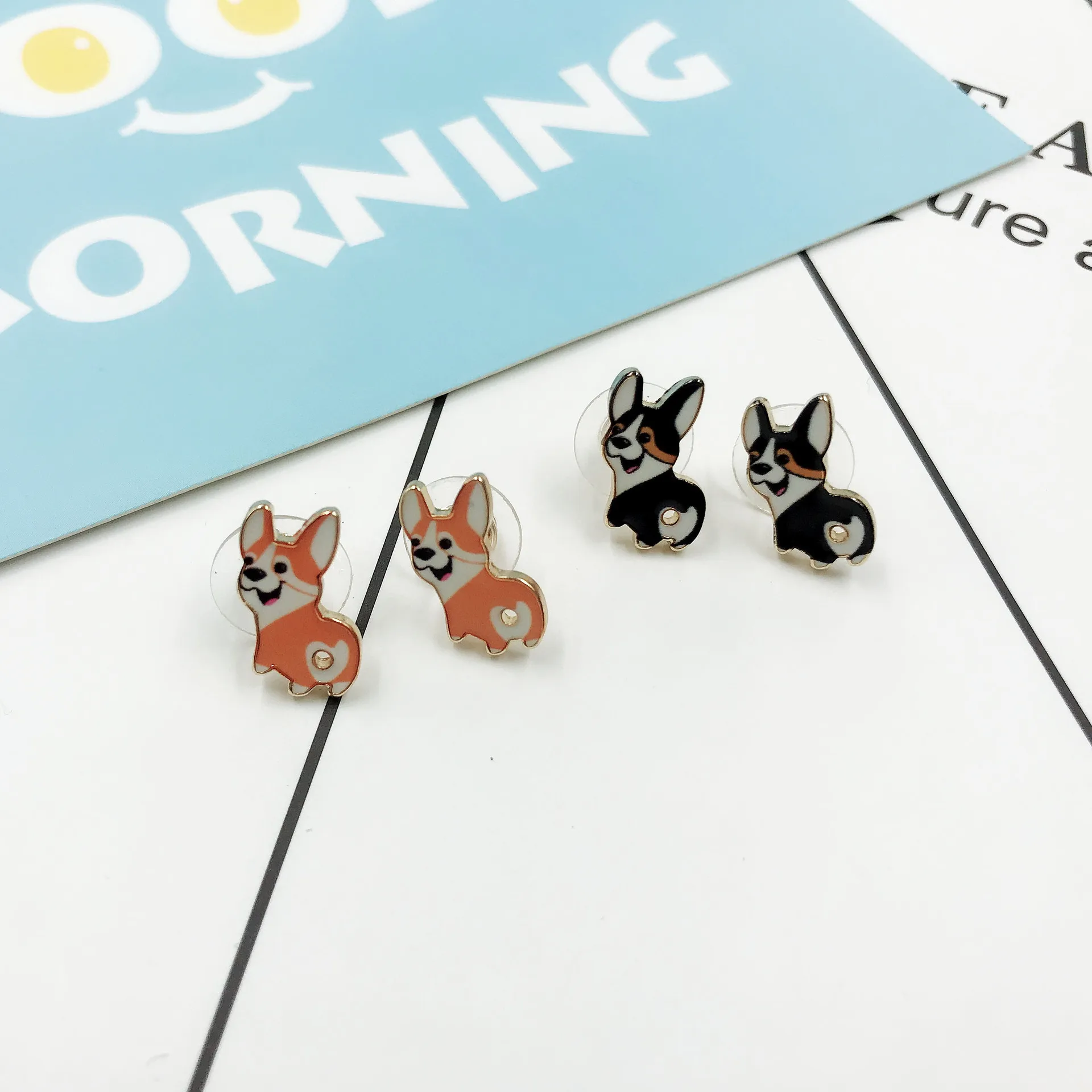 2021 New Creative Cartoon Cute Dog Dripping Women's Stud Earrings Sweet All-match Earrings Fashion Jewelry Accessories Серьги
2021 New Creative Cartoon Cute Dog Dripping Women's Stud Earrings Sweet All-match Earrings Fashion Jewelry Accessories Серьги