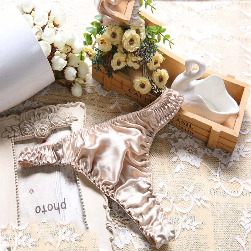 100% Silk T-Back Panties Sexy Low-Waist Thongs Ladies Smooth Soft Breathable Underwear Trendy Briefs
100% Silk T-Back Panties Sexy Low-Waist Thongs Ladies Smooth Soft Breathable Underwear Trendy Briefs