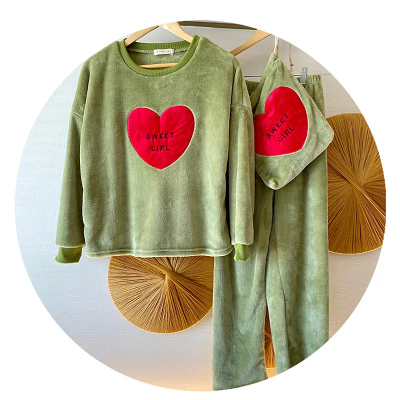 Love Shaped Carton Print Flannel Cute Autumn Women Pajama Sets O Neck Long Sleeve Female Lounge Set Winter Warm Soft Homewear
Love Shaped Carton Print Flannel Cute Autumn Women Pajama Sets O Neck Long Sleeve Female Lounge Set Winter Warm Soft Homewear